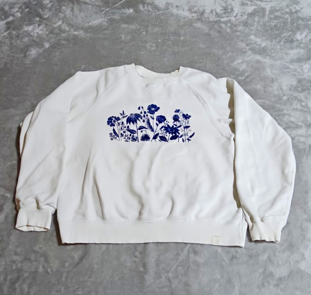 American Eagle Women's S Crew Neck Pullover Sweatshirt White/Blue Flower Graphic